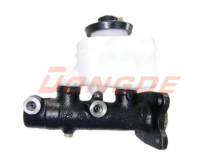 Picture of MITSUBISHI 4720135680 MITSUBISHI 47201 35680 MITSUBISHI BMT 064 Brake System Brake Master Cylinder